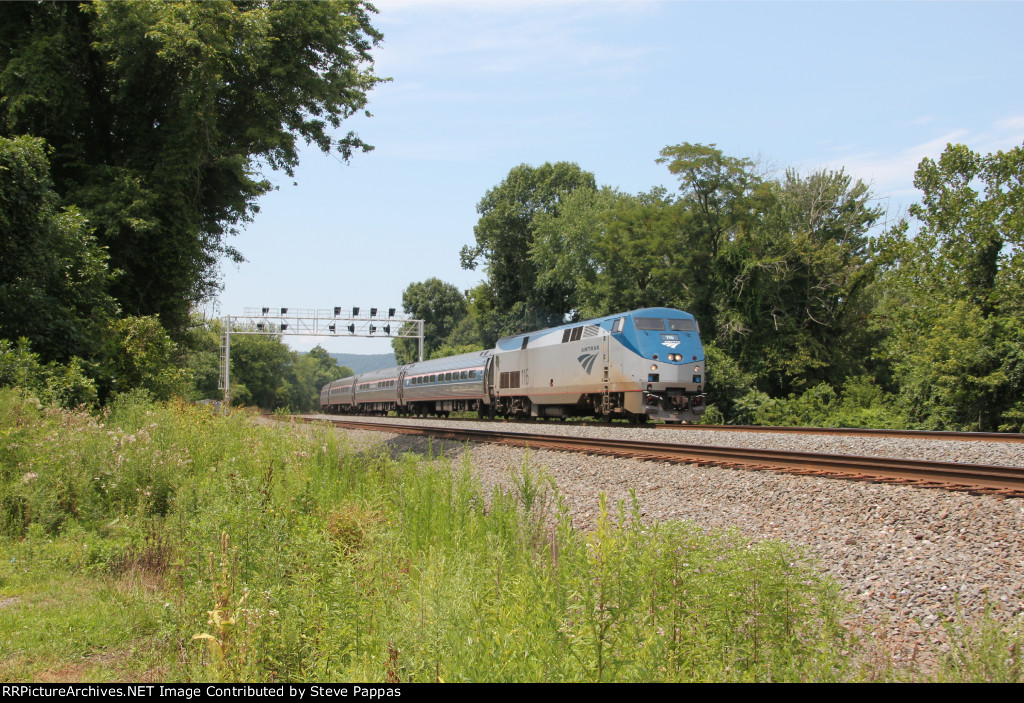 AMTK 116 heads the Pennsylvanian at MP 116